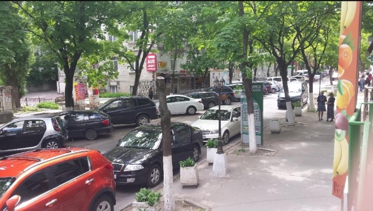 Ultracentral Armeneasca Street Chisinau Bagian luar foto
